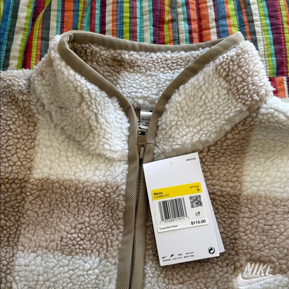 Nike Men's Zip-Up Sweater in Beige and Cream size small new tags, 100% polyester - Picture 6 of 13